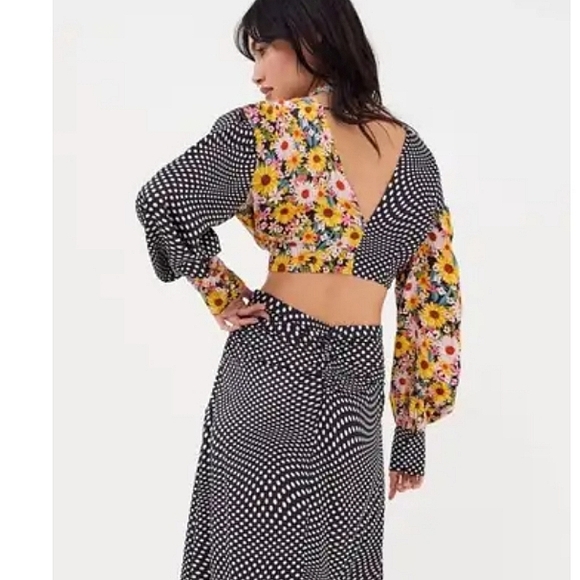 NWT For Love & Lemons Anya crop top front tie long sleeve floral XS - Picture 2 of 16